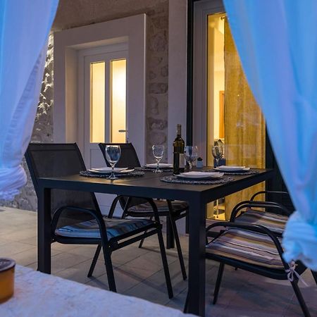 Holiday Home Figurica Novigrad  Luaran gambar