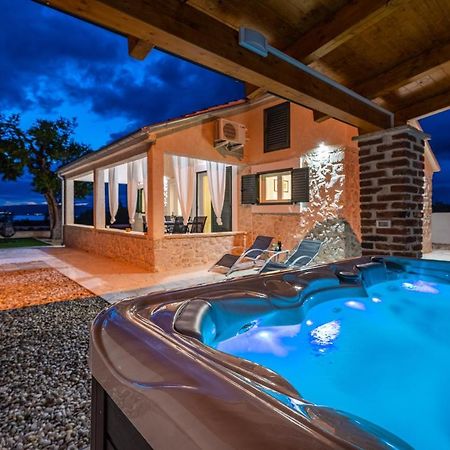 Holiday Home Figurica Novigrad  Luaran gambar