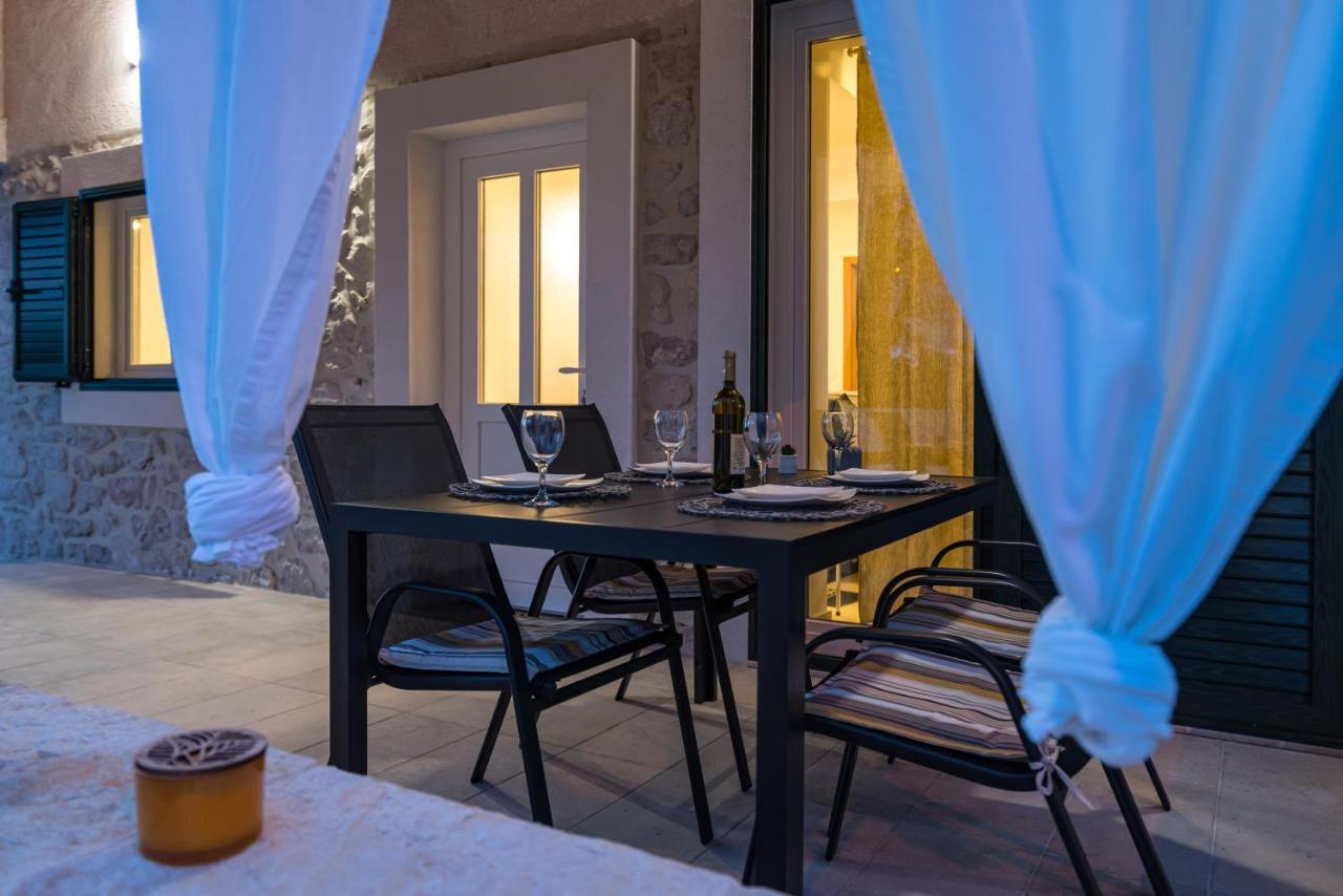 Holiday Home Figurica Novigrad  Luaran gambar