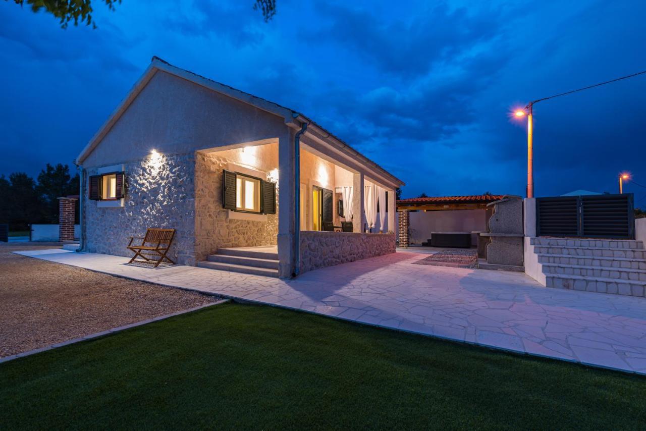 Holiday Home Figurica Novigrad  Luaran gambar