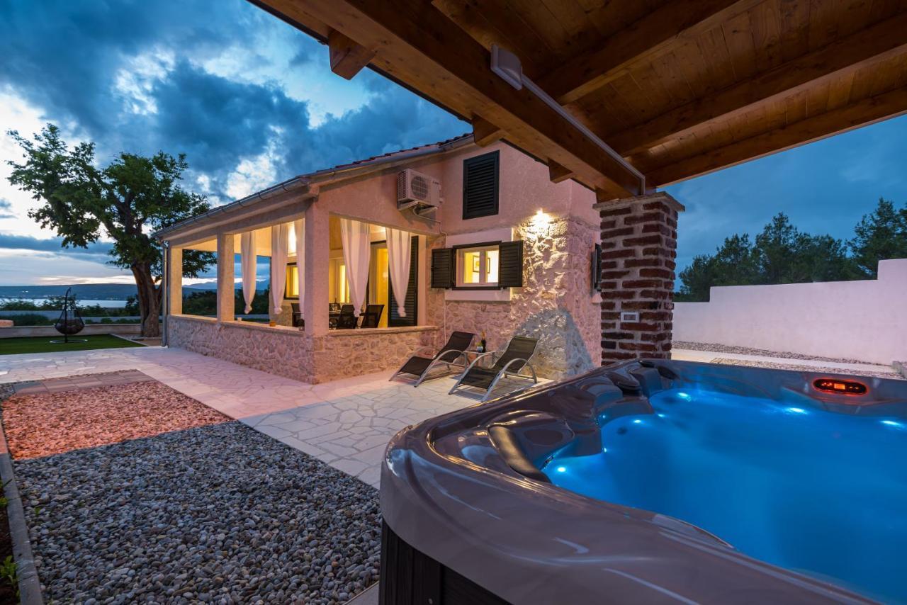 Holiday Home Figurica Novigrad  Luaran gambar