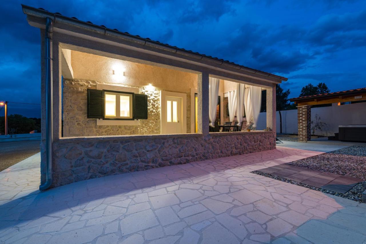 Holiday Home Figurica Novigrad  Luaran gambar