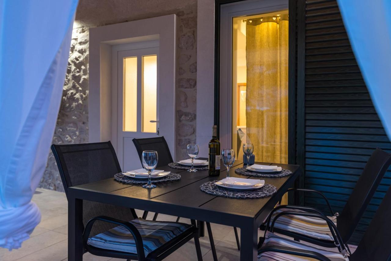 Holiday Home Figurica Novigrad  Luaran gambar