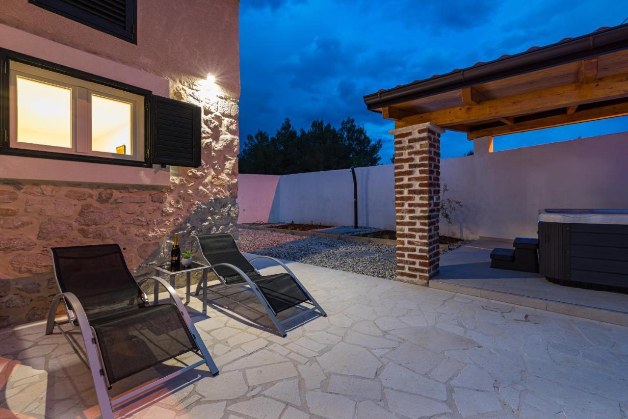 Holiday Home Figurica Novigrad  Luaran gambar