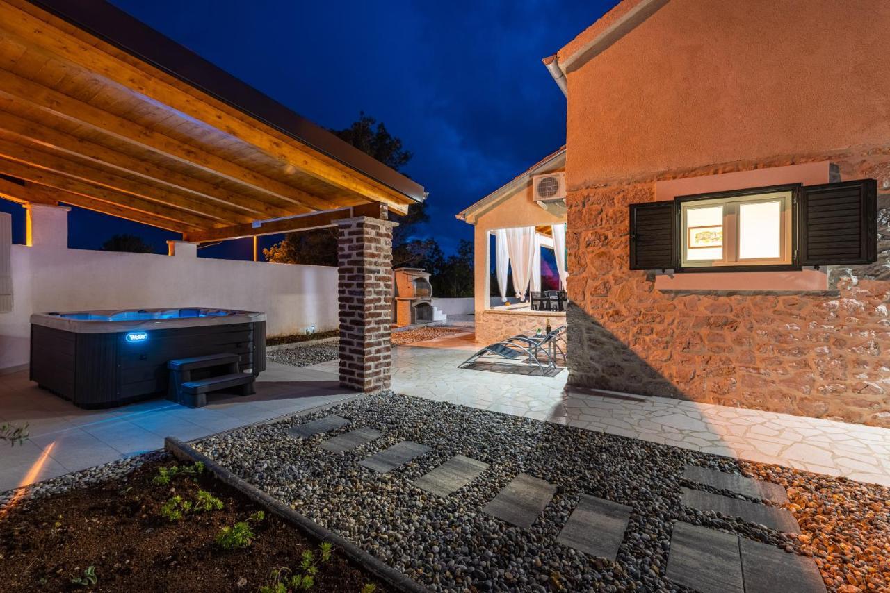Holiday Home Figurica Novigrad  Luaran gambar